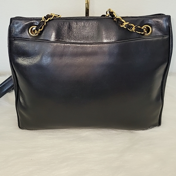 😍🔥 Beautiful 🔥 😍 Authentic Chanel  Lambskin Shoulder Bag - Picture 11 of 16